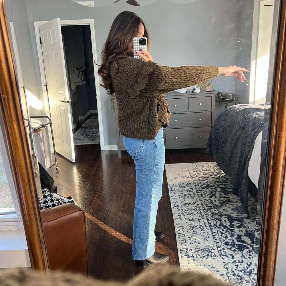 Cowl knit Ruffle Sweater - Picture 2 of 15